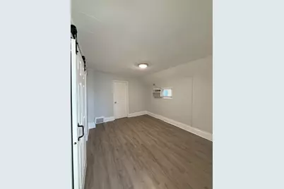 111 Center Avenue #Upper, Aurora, IL 60505 - Photo 5