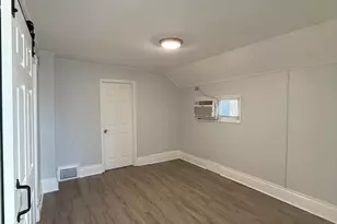 111 Center Ave, Aurora, IL 60505 - Photo 5