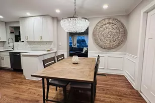 2243 S 3rd Ave, Riverside, IL 60546 - Photo 5