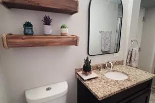 2243 S 3rd Ave, Riverside, IL 60546 - Photo 17