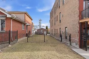 3315 S Wood St, Chicago, IL 60608 - Photo 5