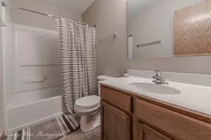 201 Barrett Dr, Yorkville, IL 60560 - Photo 19