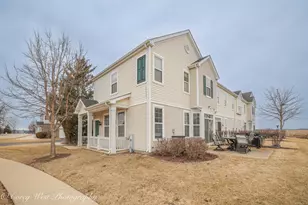 201 Barrett Dr, Yorkville, IL 60560 - Photo 3