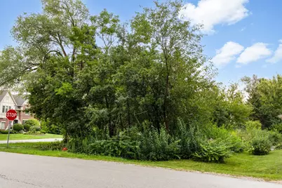 7707 Virginia Court, Willowbrook, IL 60527 - Photo 9
