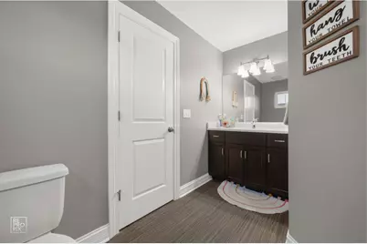 219 N Clinton Avenue, Elmhurst, IL 60126 - Photo 39