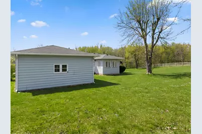 274 W Center Street, Burlington, IL 60109 - Photo 33