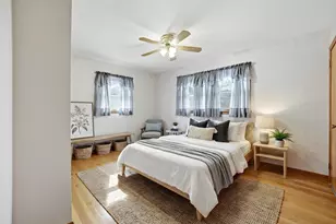 274 W Center St, Burlington, IL 60109 - Photo 19