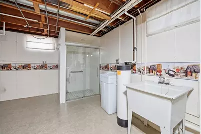 274 W Center Street, Burlington, IL 60109 - Photo 31