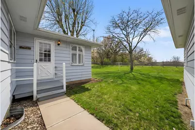 274 W Center Street, Burlington, IL 60109 - Photo 37