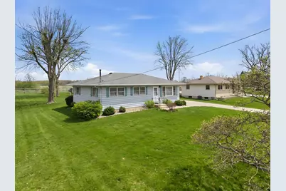 274 W Center Street, Burlington, IL 60109 - Photo 35