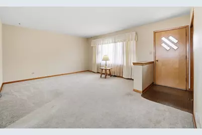 274 W Center Street, Burlington, IL 60109 - Photo 13