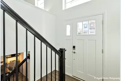 402 Neubauer Circle, Lindenhurst, IL 60046 - Photo 3