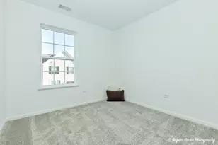 402 Neubauer Circle, Lindenhurst, IL 60046 - Photo 23