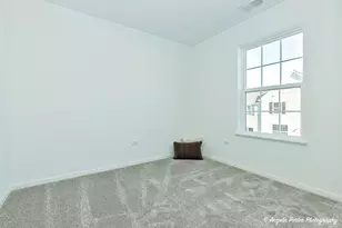 402 Neubauer Circle, Lindenhurst, IL 60046 - Photo 21