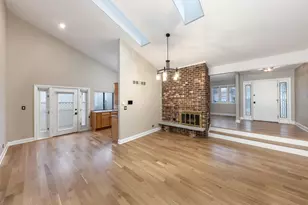 2010 Carriage Hill Rd, Lisle, IL 60532 - Photo 11