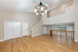 2010 Carriage Hill Rd, Lisle, IL 60532 - Photo 5