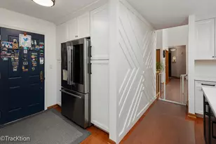 907 E Broadway Ave, Winthrop Harbor, IL 60096 - Photo 11