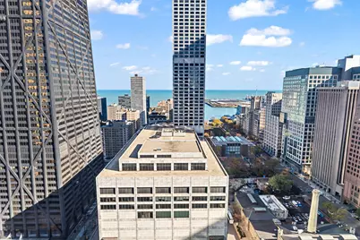 111 E Chestnut Street #37F, Chicago, IL 60611 - Photo 3