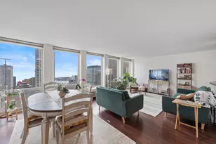 111 E Chestnut St, Chicago, IL 60611 - Photo 7