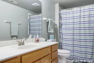 9 Laurel Valley Ct, Lake in the Hills, IL 60156 - Photo 39