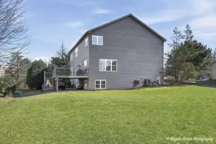 9 Laurel Valley Ct, Lake in the Hills, IL 60156 - Photo 3