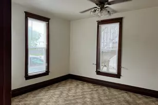 408 N West Ave, Freeport, IL 61032 - Photo 9