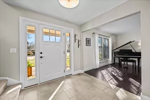 1116 Adirondack Dr, Northbrook, IL 60062 - Photo 5