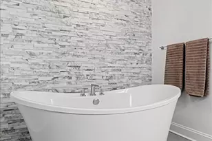 1313 N Ritchie Ct, Chicago, IL 60610 - Photo 25