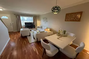 34326 N Birch Ln, Gurnee, IL 60031 - Photo 9