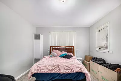 1017 W Highland Avenue, Elgin, IL 60123 - Photo 13