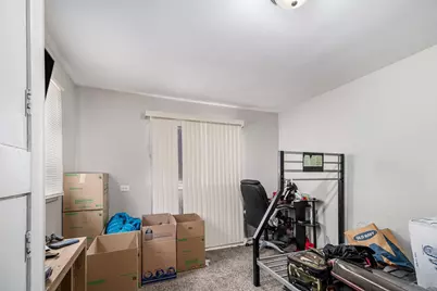 1017 W Highland Avenue, Elgin, IL 60123 - Photo 11