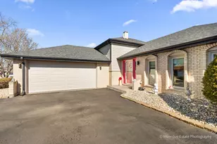 19121 Roy St, Lansing, IL 60438 - Photo 3