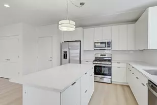 9201 Milwaukee Ave N, Niles, IL 60714 - Photo 3