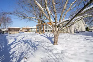 120 S Staffire Dr, Schaumburg, IL 60193 - Photo 23