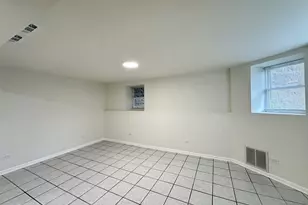 5804 N Broadway Ave, Chicago, IL 60660 - Photo 11