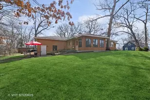 412 Warwick Rd, Tower Lakes, IL 60010 - Photo 19