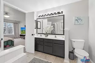 3125 Shenandoah Dr, Carpentersville, IL 60110 - Photo 17