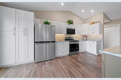 [Address not provided], Dixon, IL 61021 - Photo 9