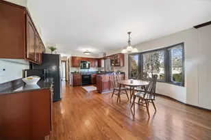 1470 Wood Ave, Downers Grove, IL 60515 - Photo 7