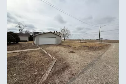 431 W Cedar Street, Ladd, IL 61329 - Photo 3