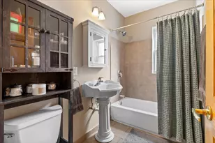 2618 W Rosemont Ave, Chicago, IL 60659 - Photo 17