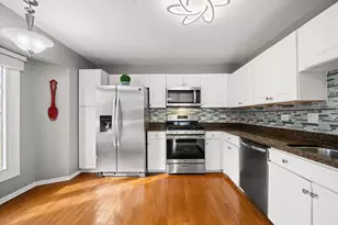 399 Catbird Ln, Deerfield, IL 60015 - Photo 13