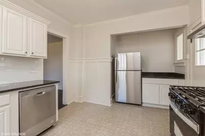 329 W Maple Avenue #327, Libertyville, IL 60048 - Photo 7