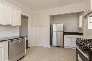 329 W Maple Ave, Libertyville, IL 60048 - Photo 7