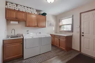 38W512 Bittersweet Ln, Elgin, IL 60124 - Photo 11