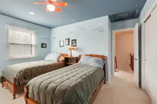 38W512 Bittersweet Ln, Elgin, IL 60124 - Photo 15