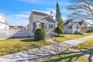 1109 N 12th Ave, Melrose Park, IL 60160 - Photo 1