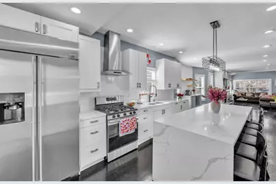 1109 N 12th Avenue, Melrose Park, IL 60160 - Photo 9