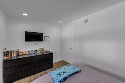 1109 N 12th Avenue, Melrose Park, IL 60160 - Photo 17