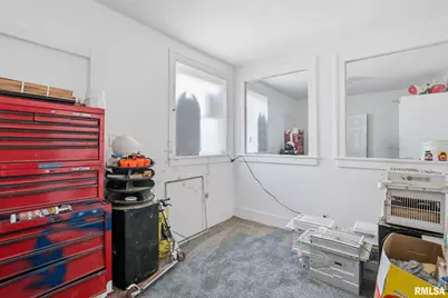 625 N Division Street, Davenport, IA 52802 - Photo 7